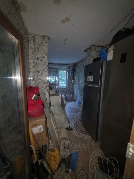 Jean Steriadi, 10 minute metrou 1 Decembrie 1918, chiar pe Ciucea, centrala