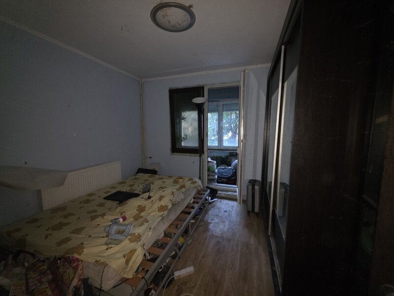 Jean Steriadi, 10 minute metrou 1 Decembrie 1918, chiar pe Ciucea, centrala